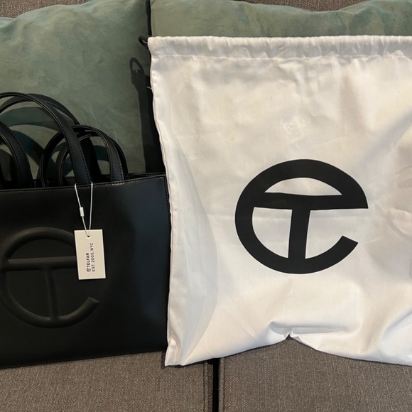 Medium Teflar Bags 250 each. Please let me know which color you would like - Picture 2 of 3